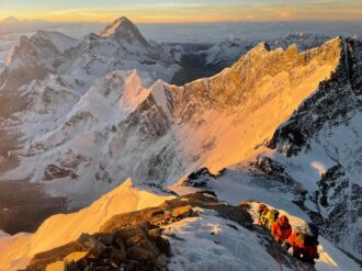 Conquista fresnillense el Monte Everest