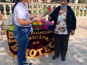 Fomentan la lectura en el Día de la Madre