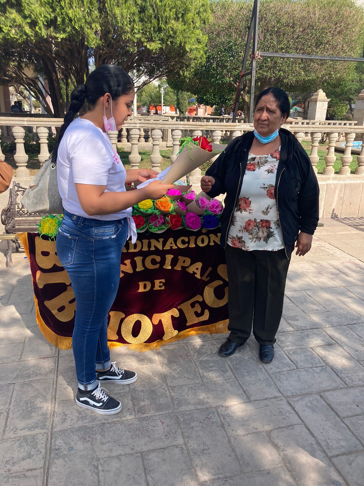 Fomentan la lectura en el Día de la Madre