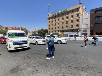 Paralizan el boulevard manifestantes contra aumento a pasaje