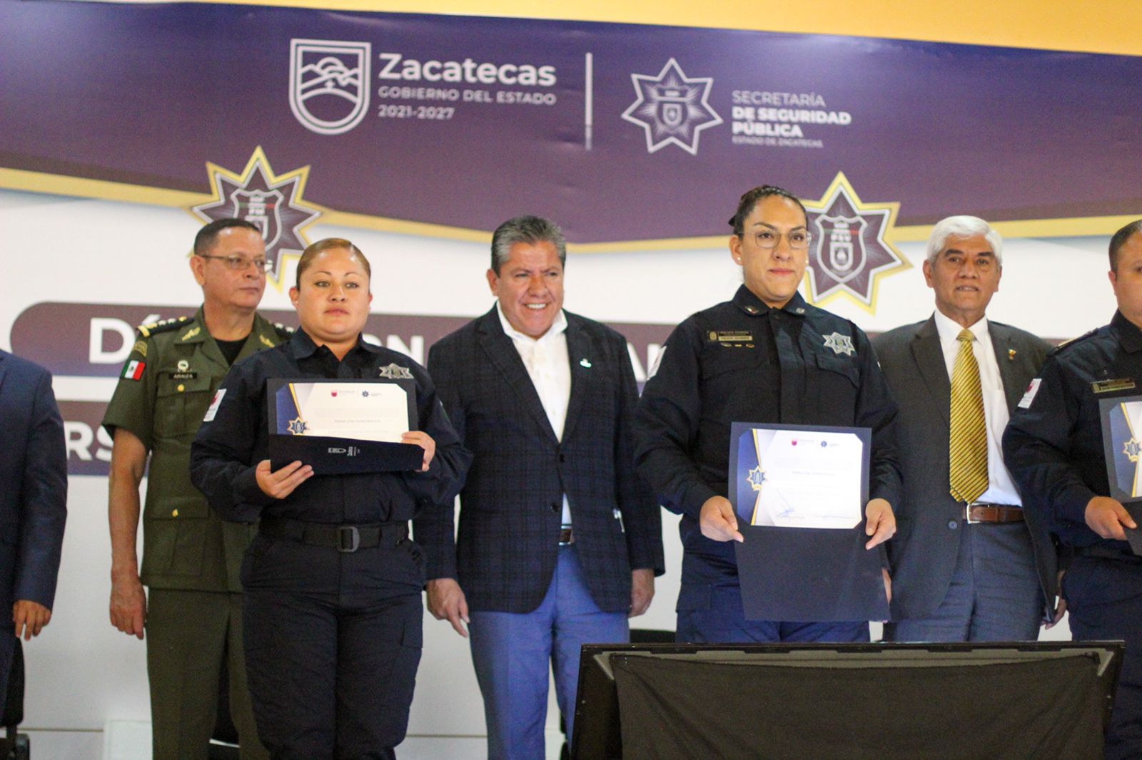 Celebran a los policías