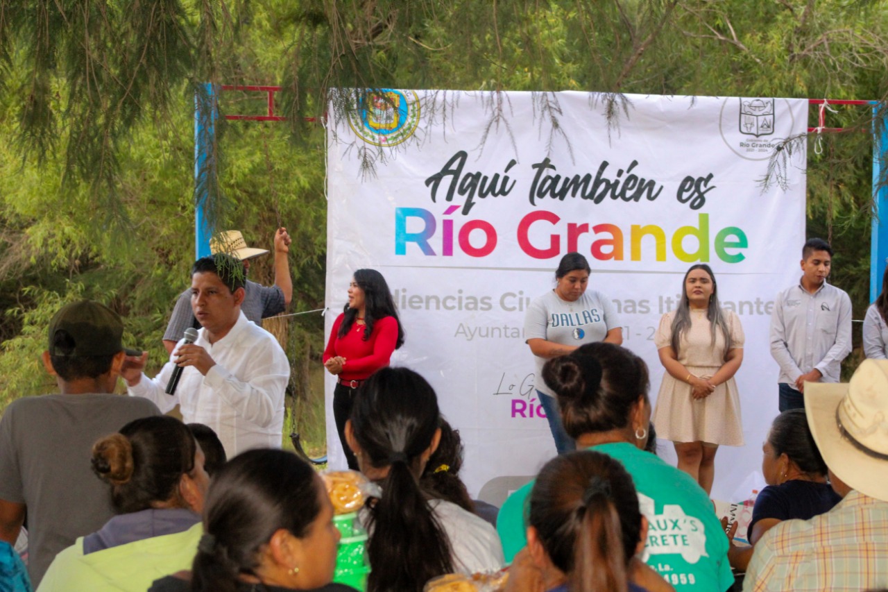 Se realiza la Tercera Feria de los Servicios en La Rastrera, Río Grande