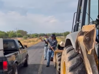 Bachean Miguel Varela y Chava Arellano la carretera Tlaltenango-Momax