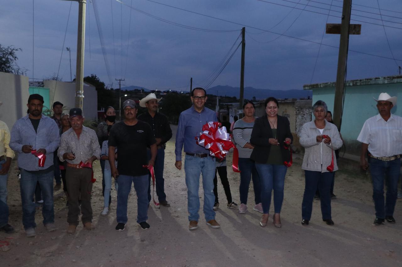 Mejoran servicios de agua y luz en San José de Ranchos
