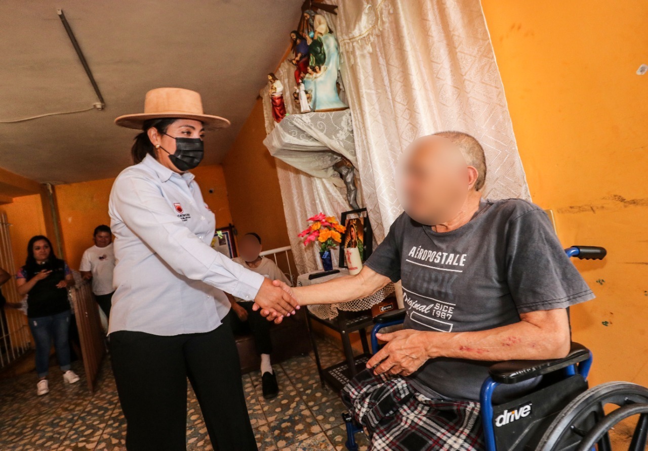 Entrega el SEDIF apoyos sociales y alimentarios en Chalchihuites