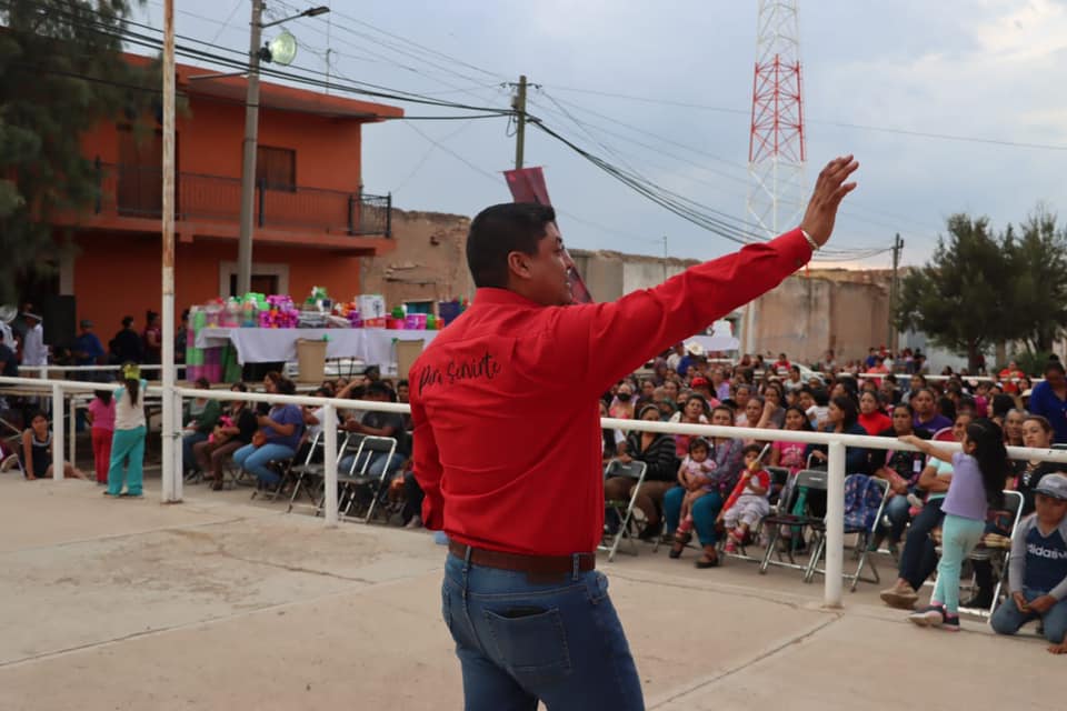 Celebran a las mamás de Bañoncito