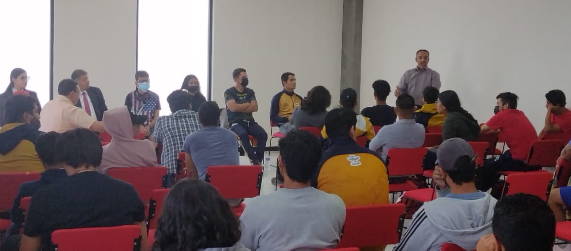 Se realiza conversatorio entre estudiantes de las distintas Licenciaturas en Cultura Física