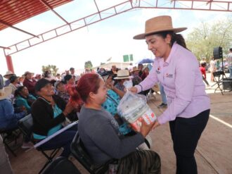 Gobierno de Zacatecas hace entrega de apoyos sociales a Pinos