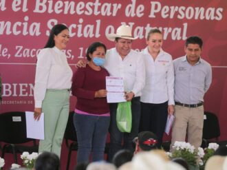 Gobernador David Monreal y Secretaria del Bienestar, Ariadna Montiel, entregan casi 11 millones de pesos en apoyos a 1 mil 040 familias afectadas por granizada atípica en Río Grande