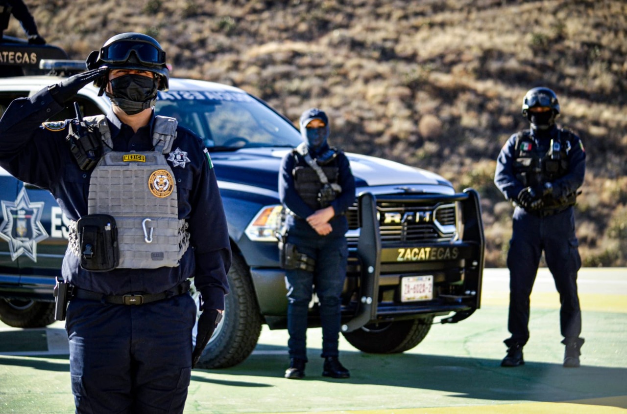Policía Estatal realiza la detención de cuatro personas en Villanueva por portación de arma de fuego y posible droga