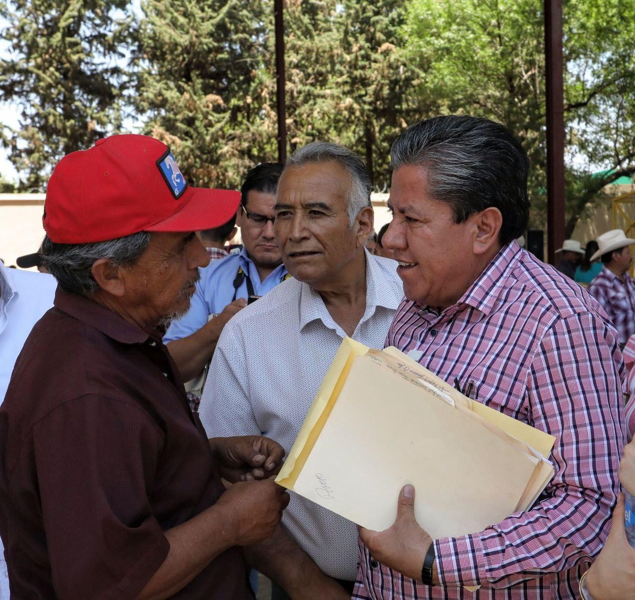 Gobernador David Monreal da solución a 118 demandas ciudadanas en Miguel Auza