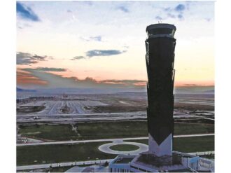 Peña y AMLO secaron de fondos al aeropuerto de la CDMX