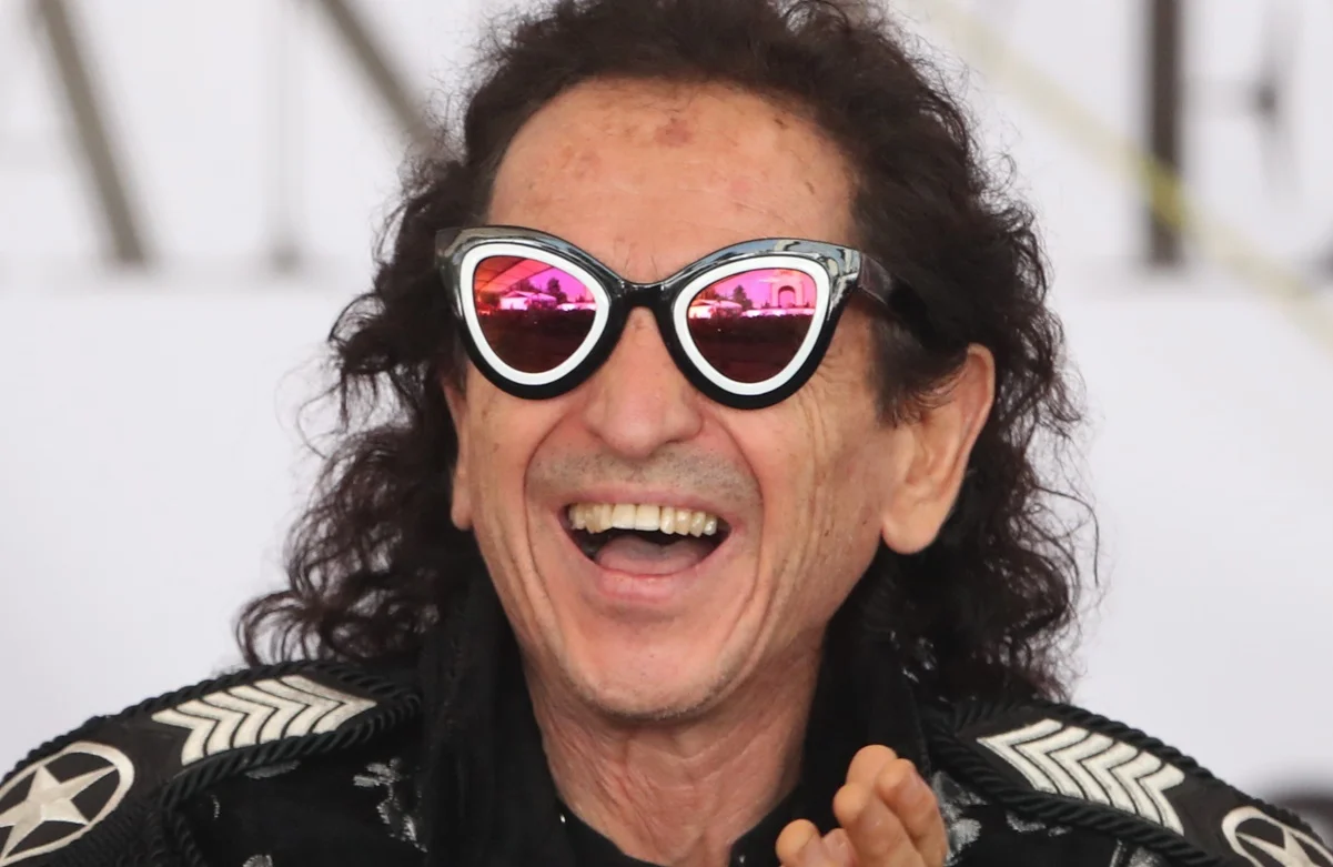 Alex Lora dice que su serie favorita es la serie de pend… del gobierno actual