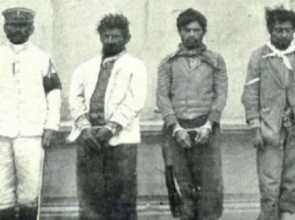 La historia de la banda caníbal que asesinó y devoró a más de 100 personas en la Patagonia