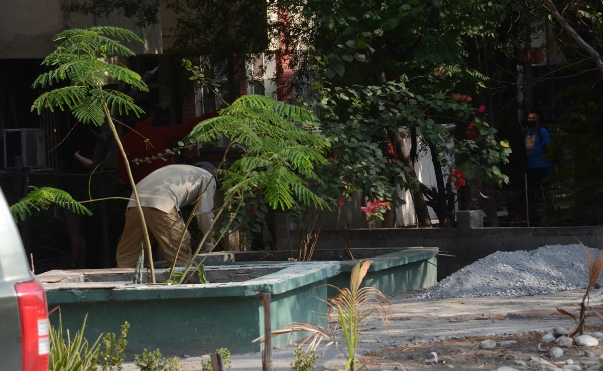 Localizan credencial de Debanhi en una jardinera de Monterrey