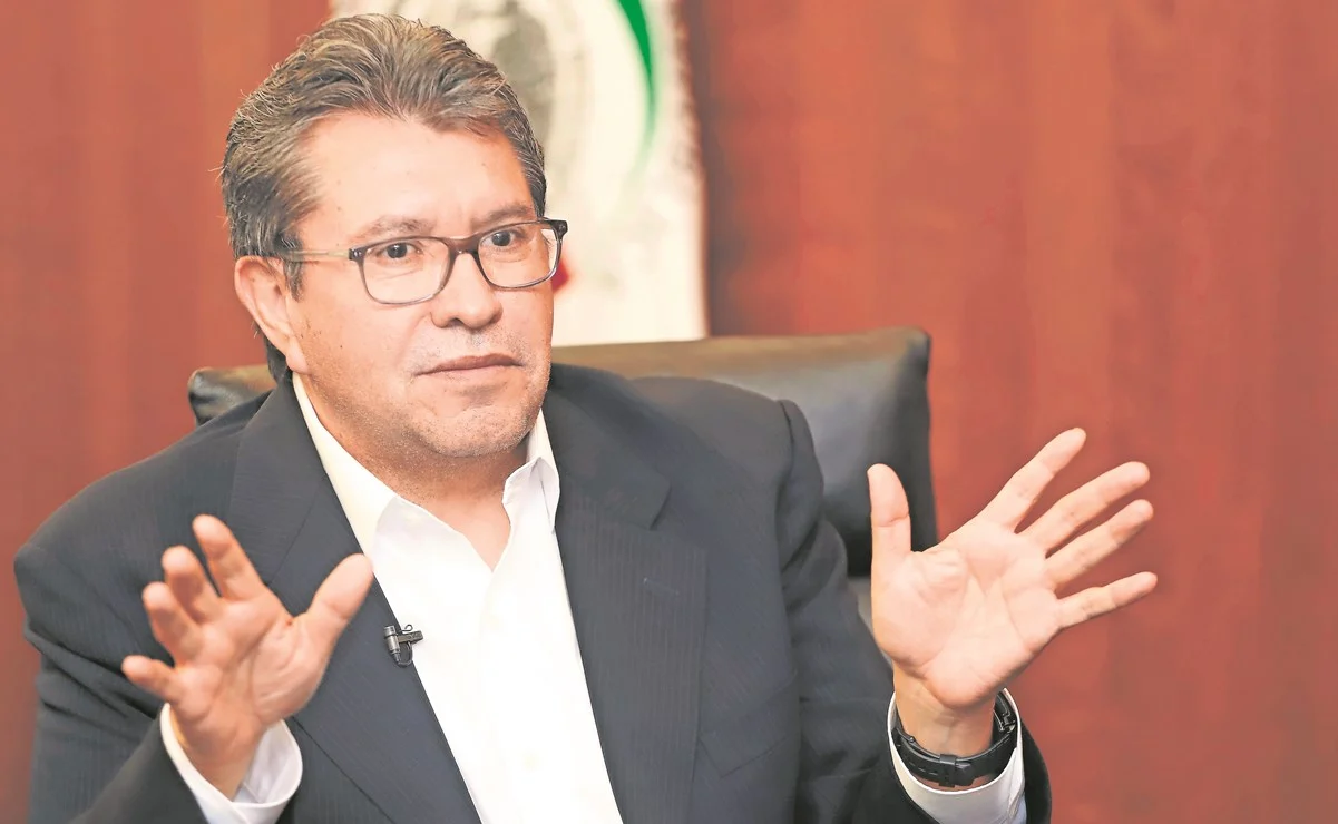 Prevé Monreal que Senado intervenga ante crisis aérea