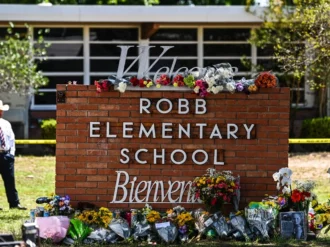 “Mi hijo no era un monstruo”, dice madre del tirador de escuela primaria en Texas