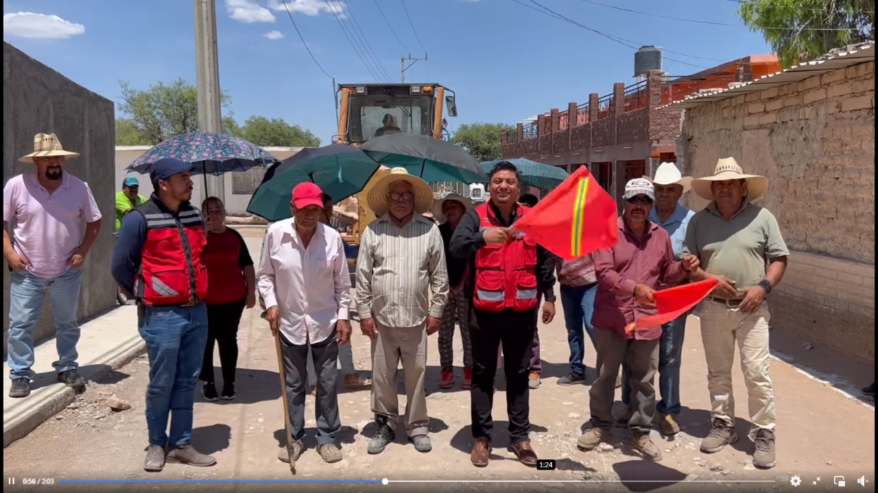 Rehabilitan calles en El Rucio, Villa de Cos