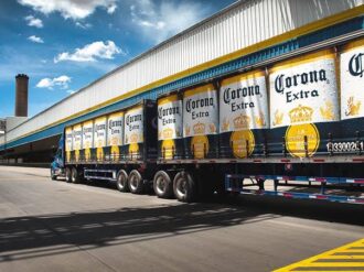 Exigen transportistas a cervecera cumplir con acuerdos de trabajo