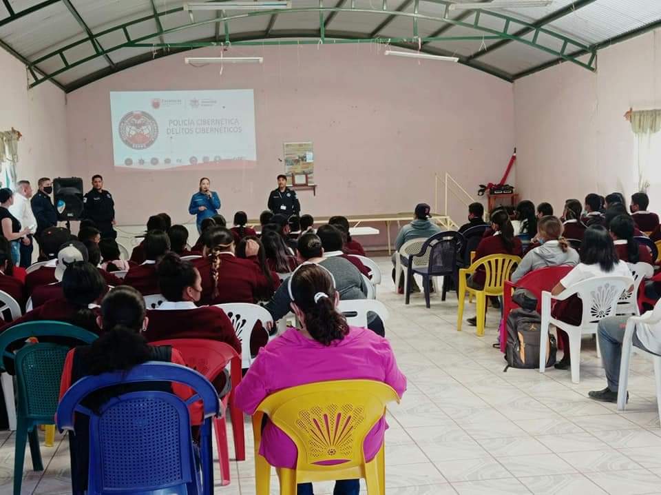 Previenen a jóvenes sobre delitos cibernéticos