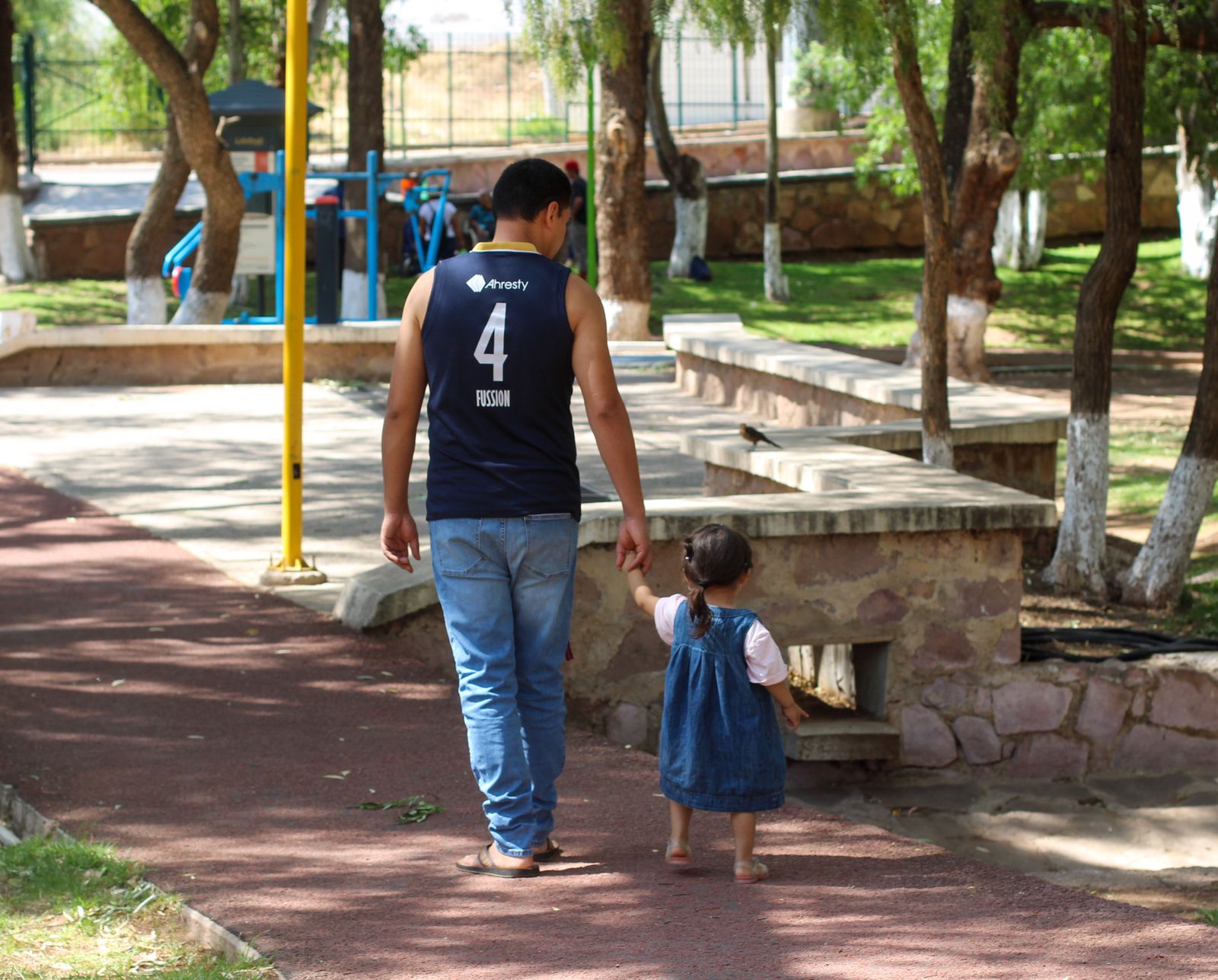 Agasajan a papás en La Encantada