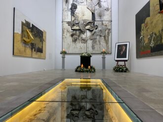 Felguérez regresa a casa; depositan sus restos en su museo