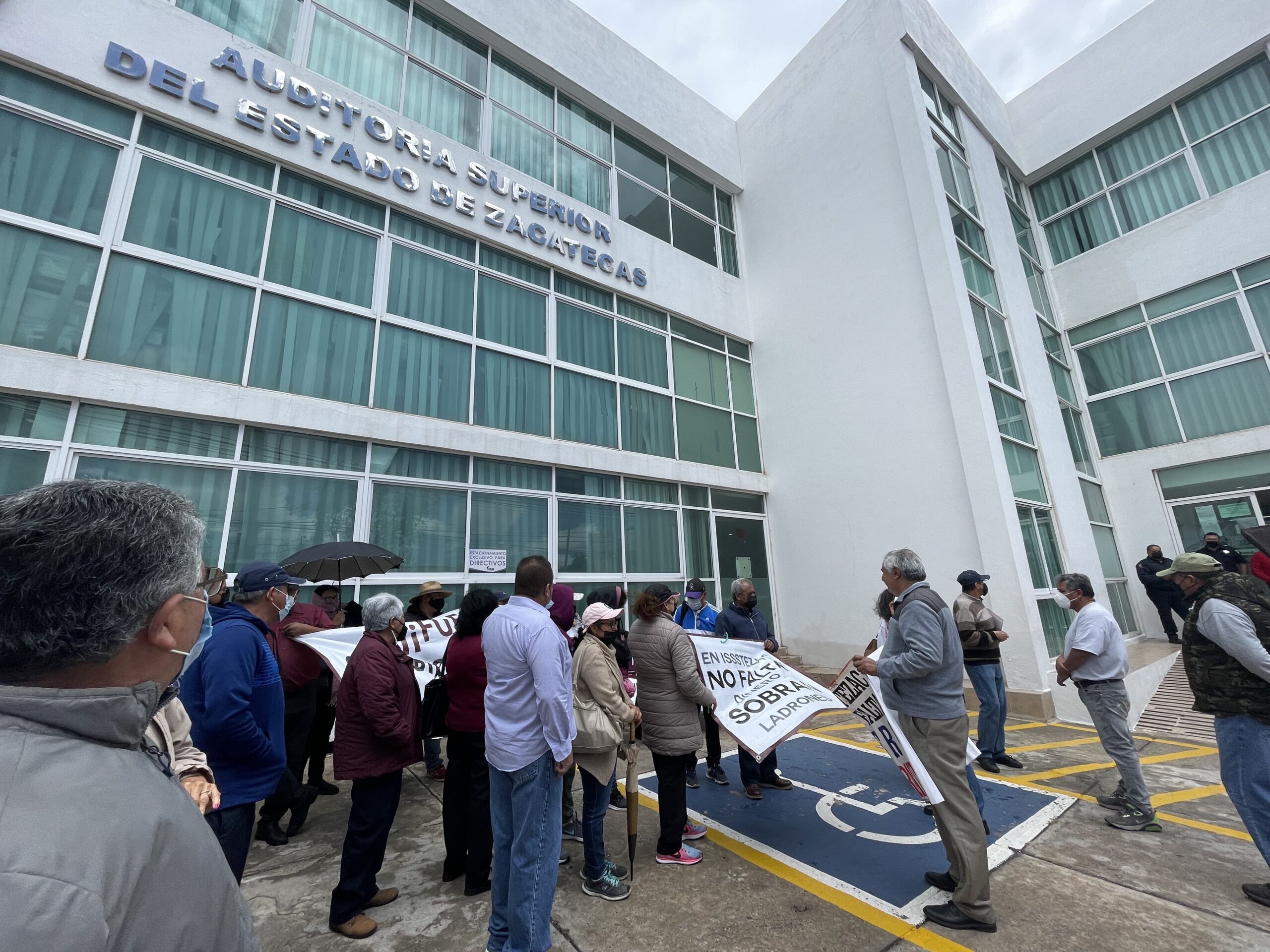 Exigen resultados a la ASE en el tema Issstezac