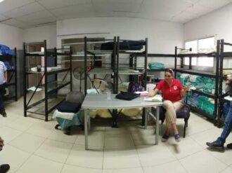 Se mantiene plantón en Hospital de la Mujer
