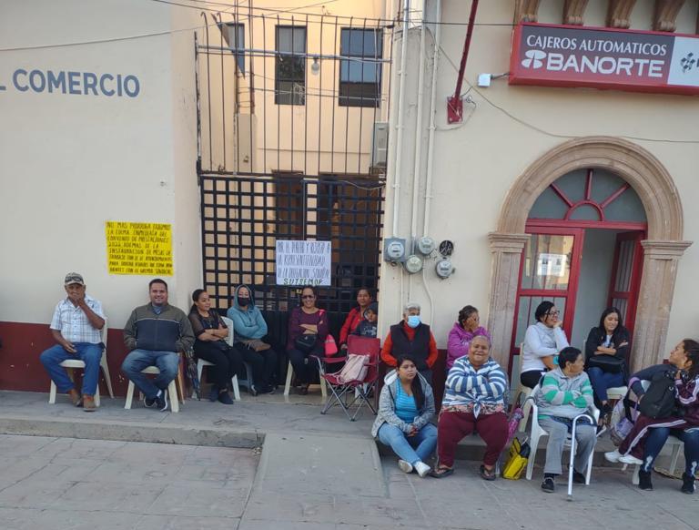 Toman la presidencia de Miguel Auza