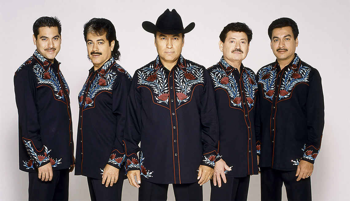 Documentan Los Tigres del Norte su trayectoria