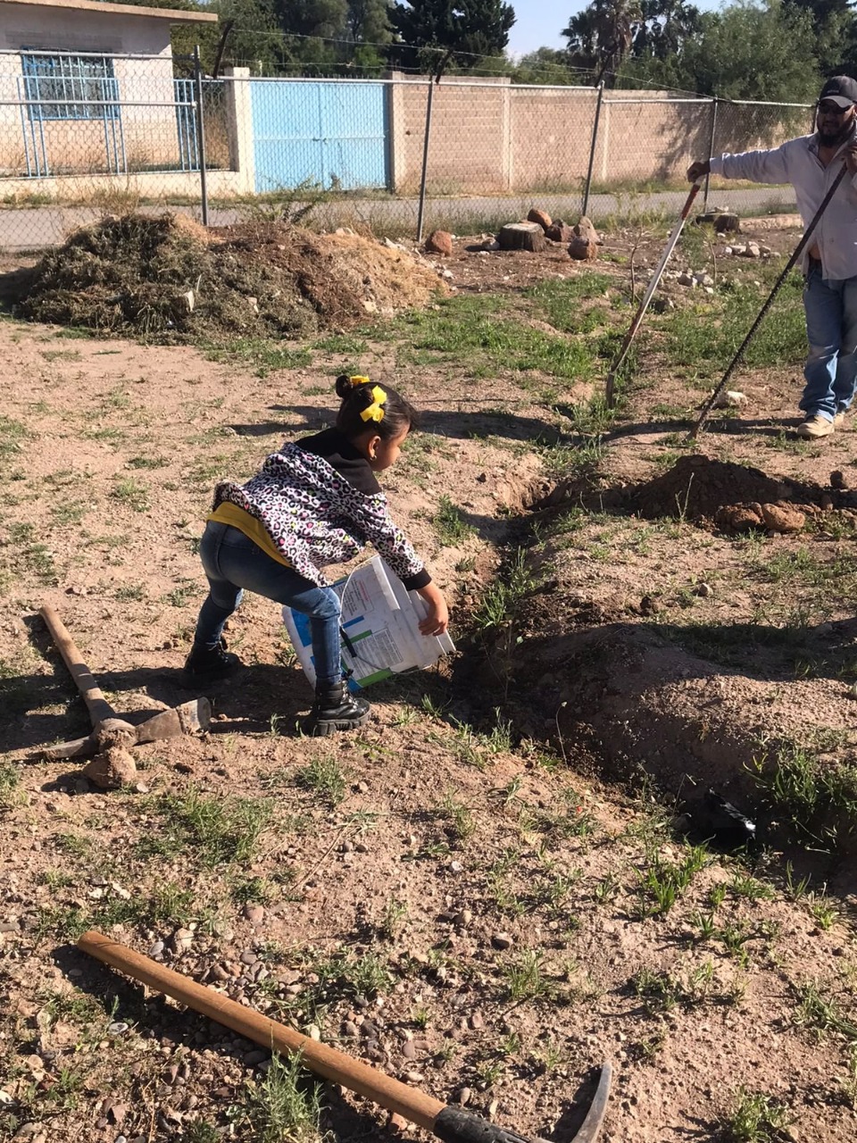 Siembran el amor por el medio ambiente en niños de Juan Aldama