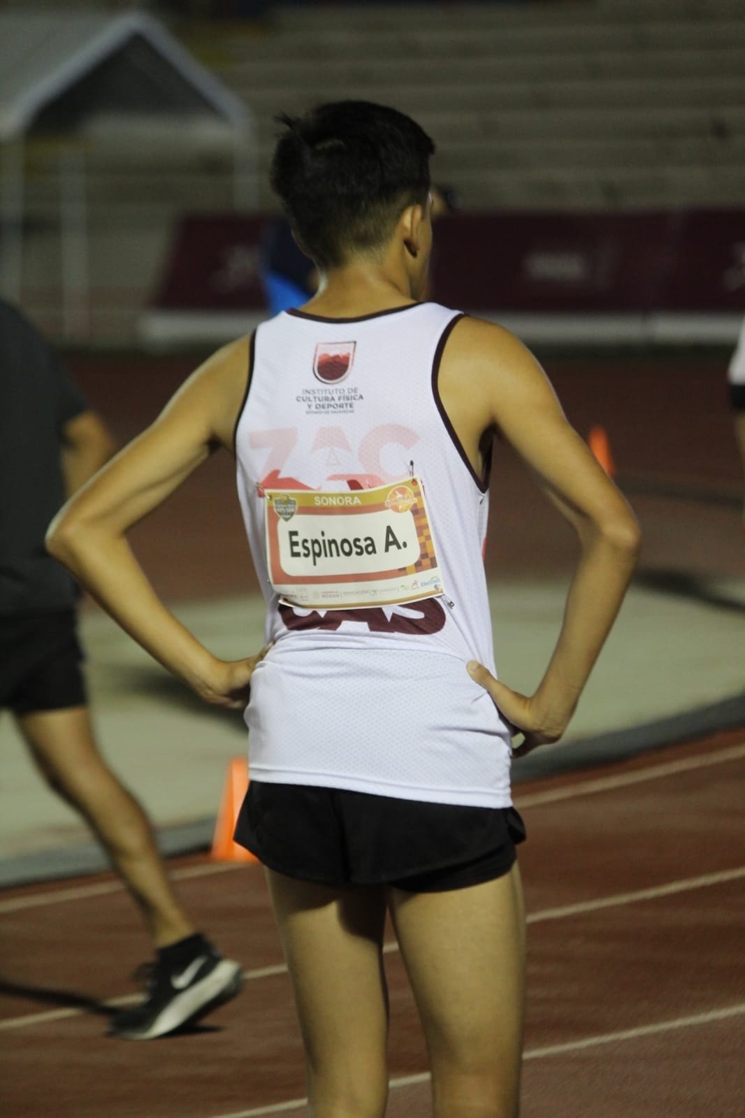 Mauricio Espinosa, quito lugar en los 2,500 metros planos