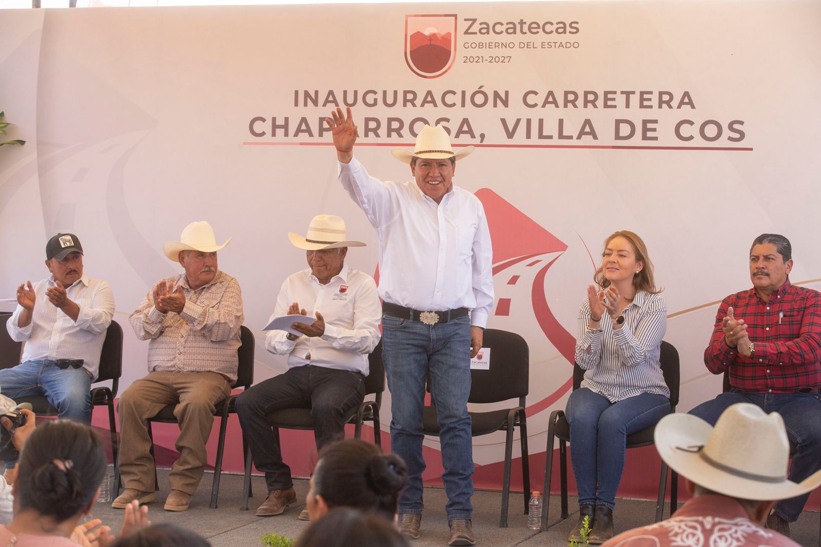 Gobernador David Monreal: se han construido más de 200 kilómetros
