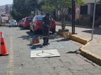 Gobierno de Zacatecas continúa con el manejo de señales de tránsito adecuadas