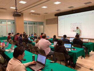 Se imparte taller en el Cozcyt para el análisis de datos y toma de decisiones