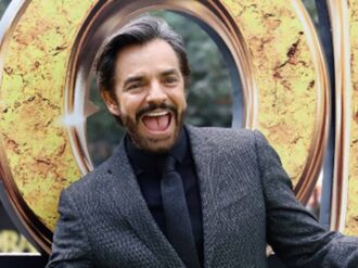 Eugenio Derbez exhibe ahuehuete «seco» de Paseo de la Reforma; cibernautas lo critican