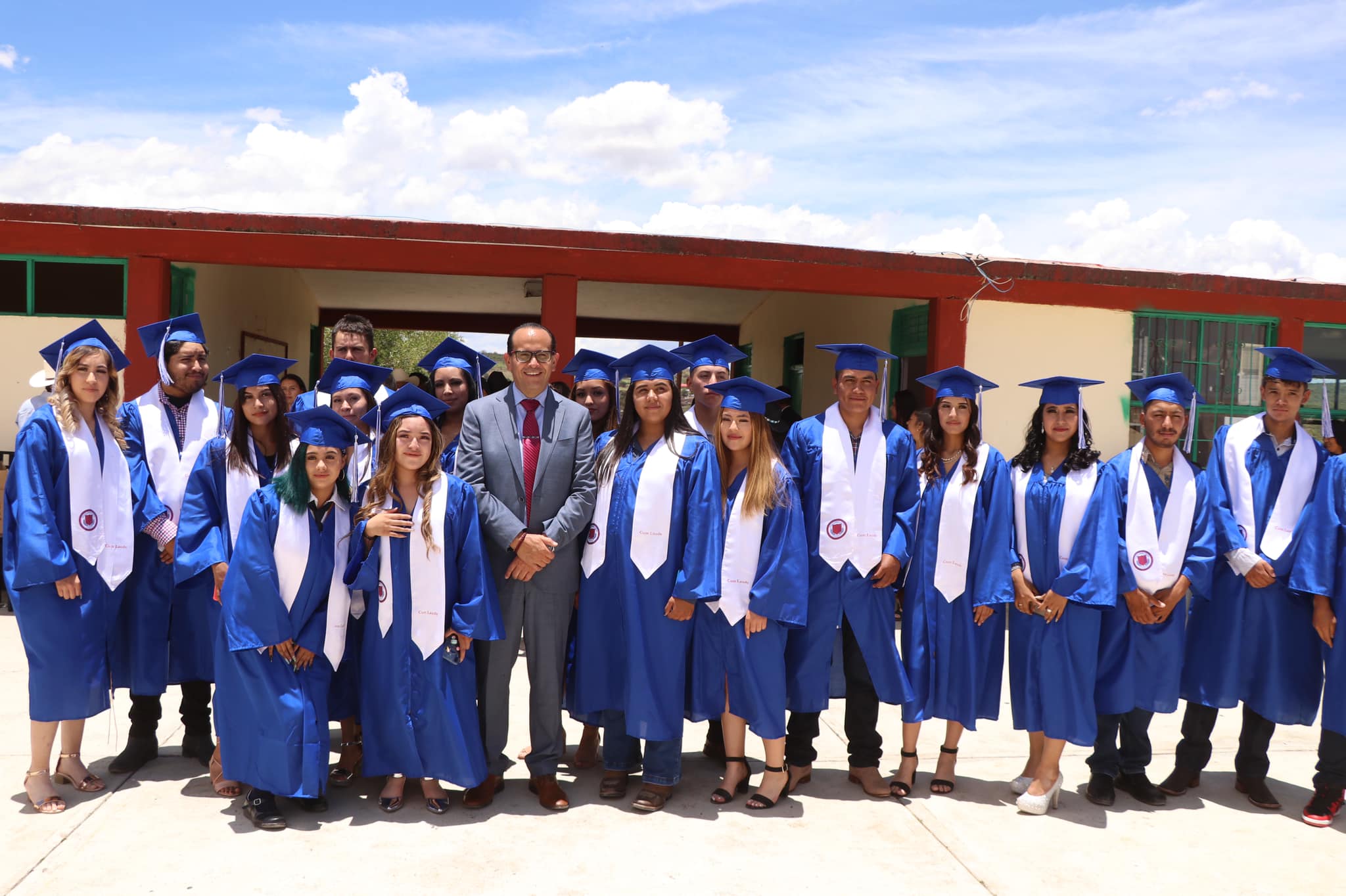 Culminan sus estudios