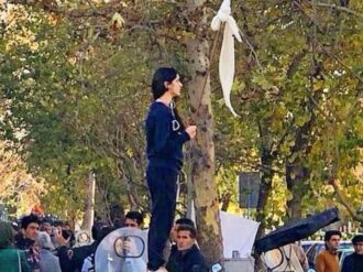«No es no»: las mujeres iraníes que protestan contra el hiyab obligatorio