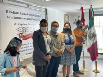 Otorgan 2 mil 165 Becas de Aprovechamientos Académicos