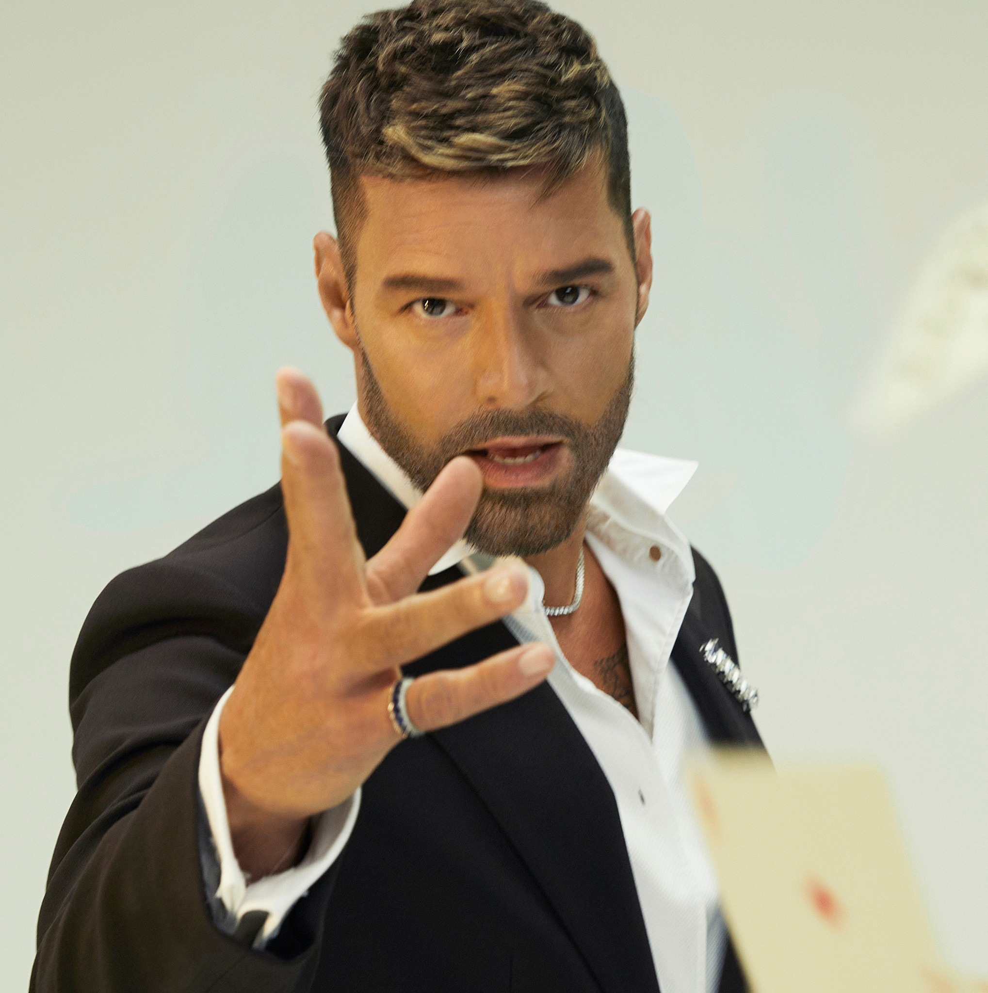 Podría Ricky Martin pasar hasta 50 años en prisión por presunto incesto