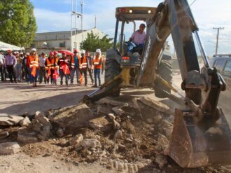 Construyen jardín en Jaulas de Abajo, Pinos