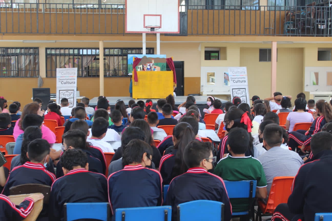 Fomentan valores entre niñez de Río Grande con teatro