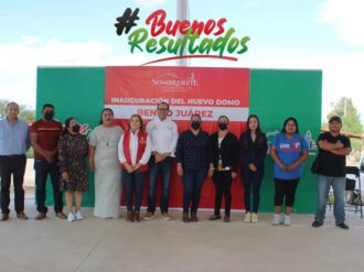 Entrega alcalde de Sombrerete domo y material de construcción