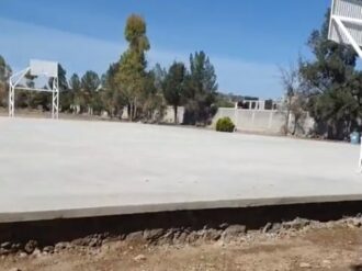 Inaugura Ronal García cancha multiusos en secundaria
