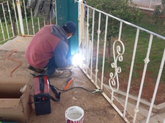 Dignifican jardín en Muleros