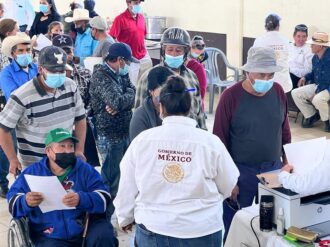 Entregan títulos parcelarios en Villa González Ortega