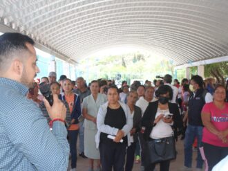 Apoyan con paquetes alimentarios a familias de Juan Aldama