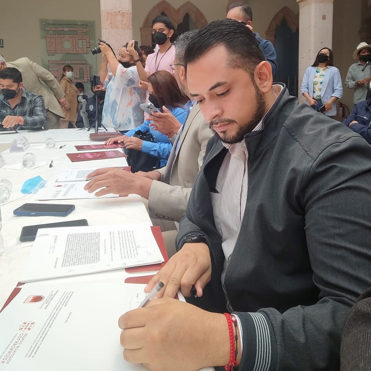 Firma Convenio de Apoyo y Colaboración Estado y Municipio para la Descentralización de las Políticas Culturales en el Estado   