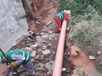 Reparan drenaje en El Orito