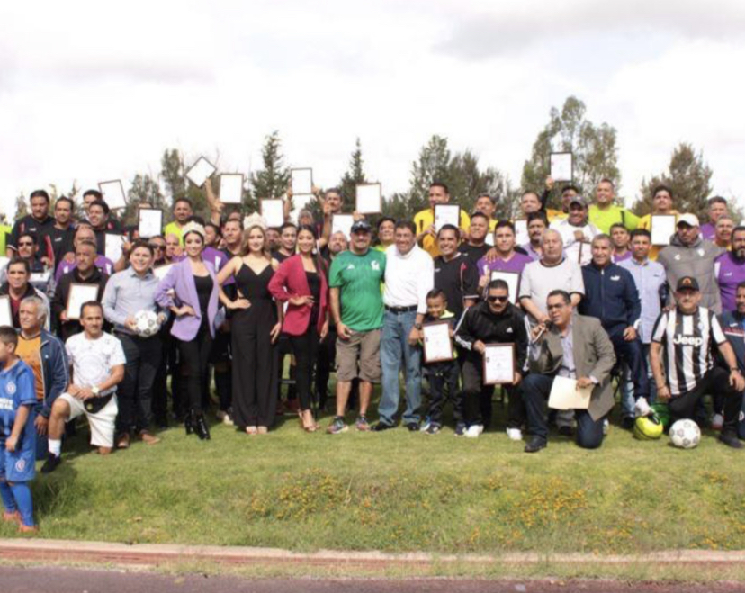 Reconocen a futbolistas fresnillenses